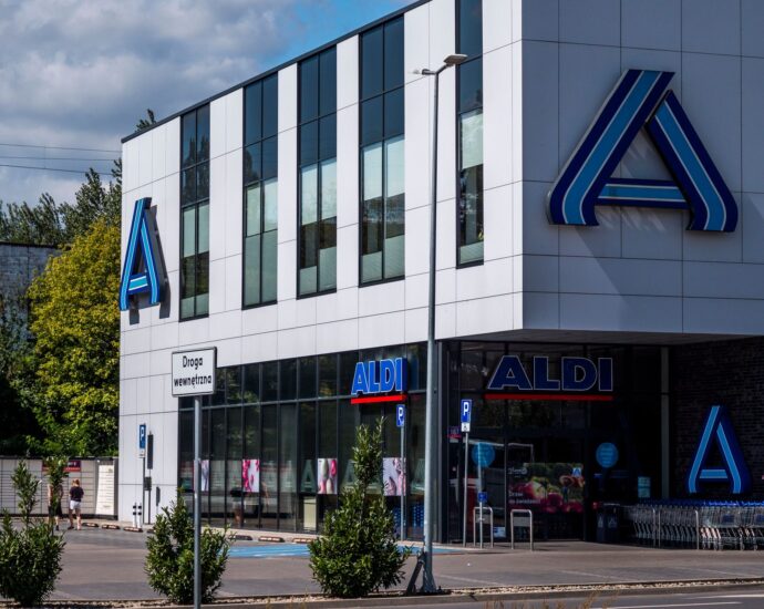 Aldi price cuts