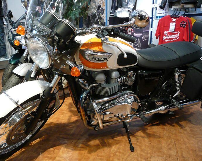 Triumph Bonneville 400